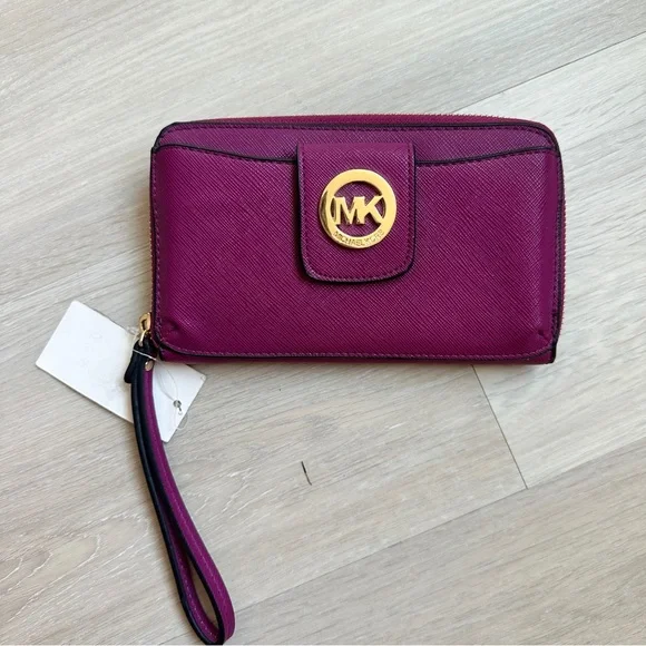 Michael Kors Magenta Wristlet Clutch Wallet - Picture 1 of 5